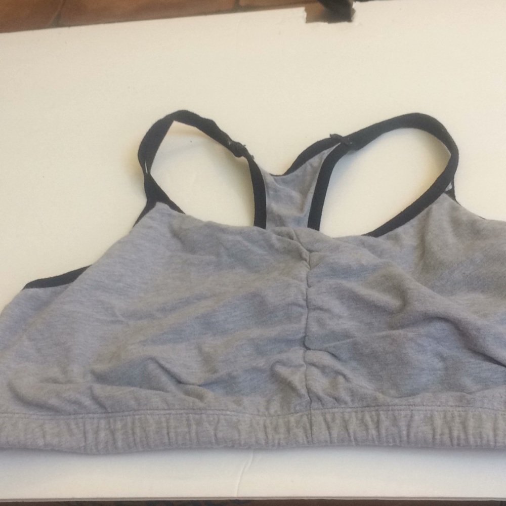 FINAL MARKDOWN Ladies fruit of the loom workout bra 44